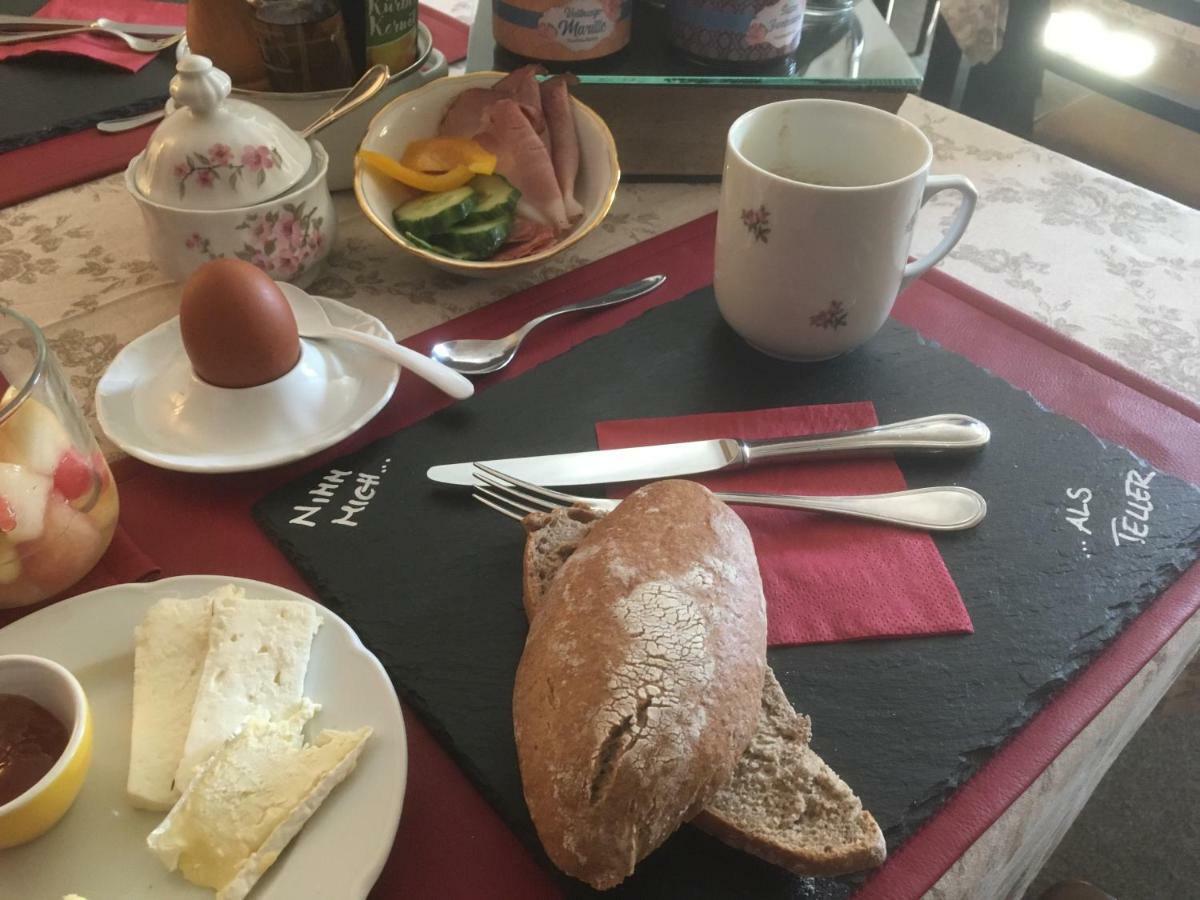 Der Eberhard - Wohnen & Essen Bei Ilse Hotell Sankt Michael in Obersteiermark Eksteriør bilde