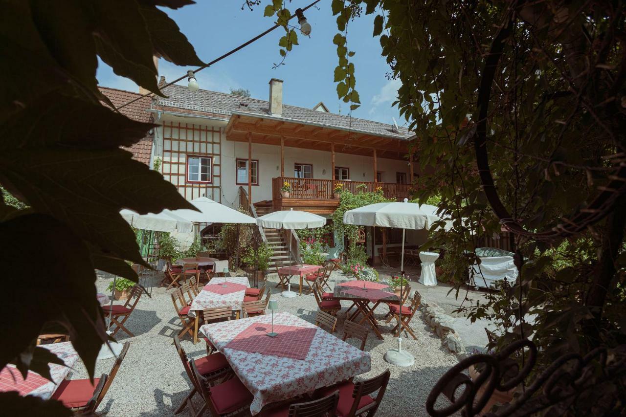 Gasthof Eberhard - Hof, Wirtshaus & Herberge Sankt Michael in Obersteiermark Eksteriør bilde